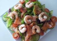 Вкусный салат с красной рыбой — рецепты к праздничному столу и на каждый день
